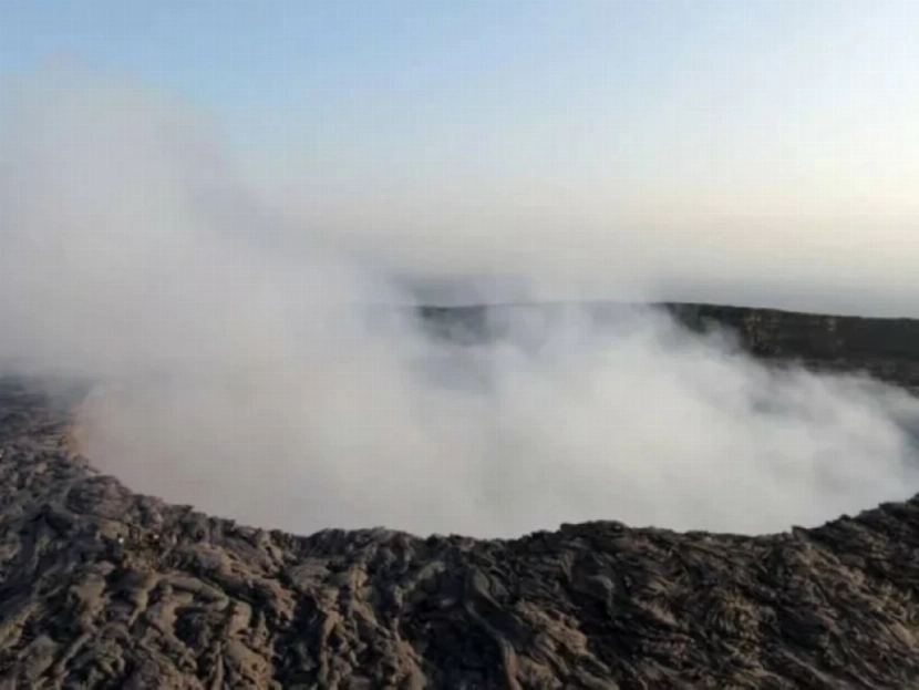 رماد «هايلي غوبي» يوقف الرحلات الجوية في الأجواء الهندية